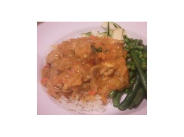 Chicken in tomato sauce 