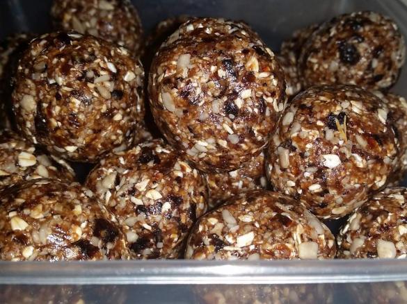 lunch box safe bliss balls