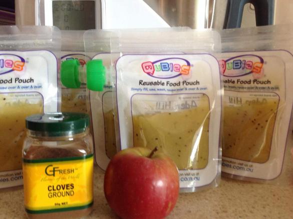 Apple, kiwi and Clove Puree (for reusable pouches)
