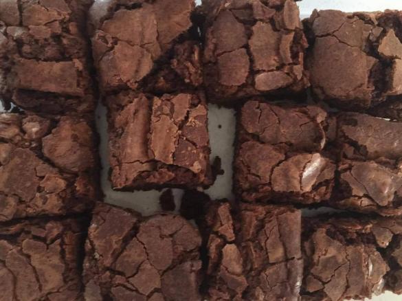 Easiest Chocolate Fudge Brownies