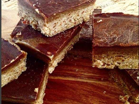 Raw Sticky Caramel Slice