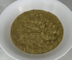 Zucchini and rice curry soup