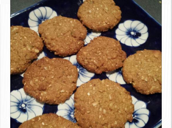 Chewy Oat, Pepita & LSA Cookies