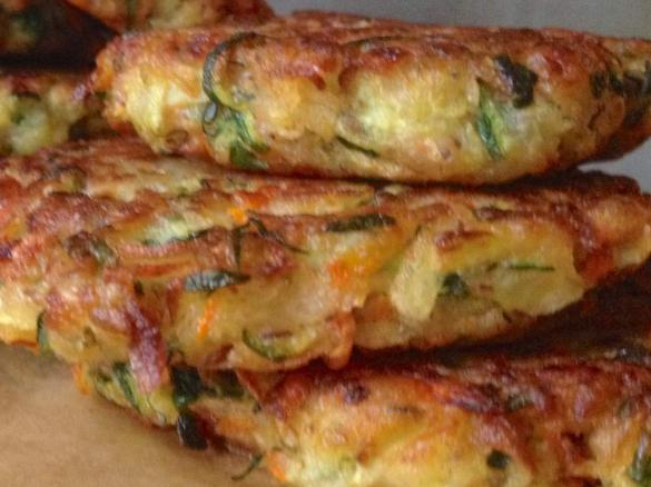Zucchini fritters (Kolokithokeftedes) (vegan)