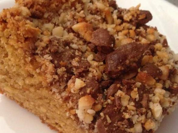 Hazelnut & Chocolate Chip Slice