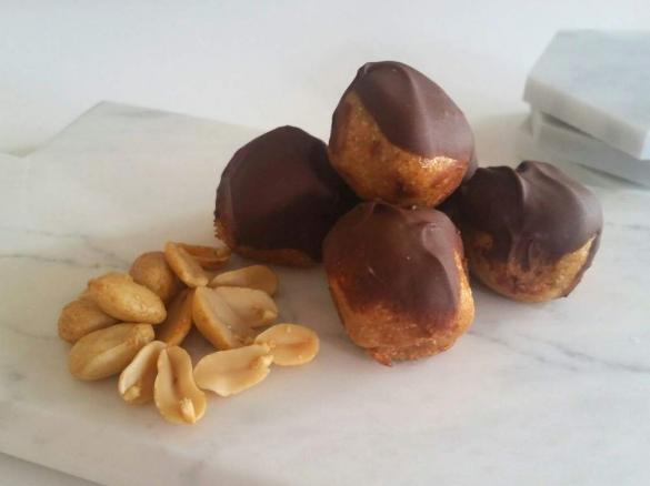 Maple peanut butter balls