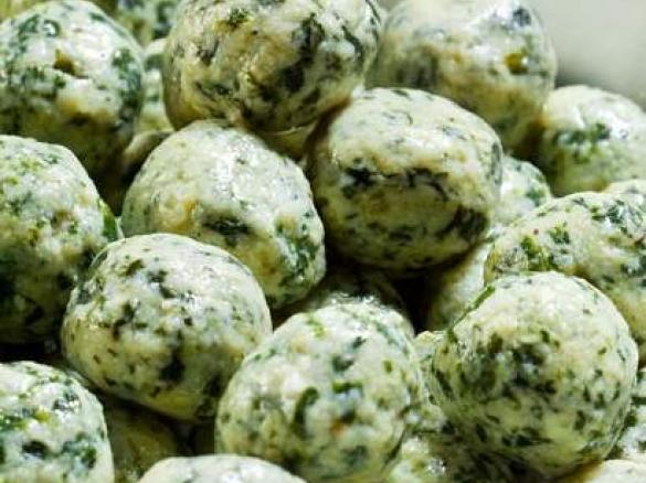 Dairy Free, Egg-free 'Cheese' & Herb Gnocchi in Tomato Sauce