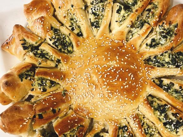 Spinach ricotta star