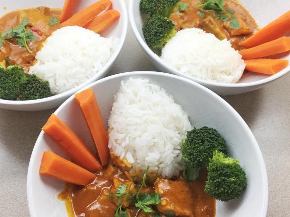 Butter Chicken with steamed vegetables