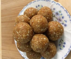 Not too sweet Apricot Balls