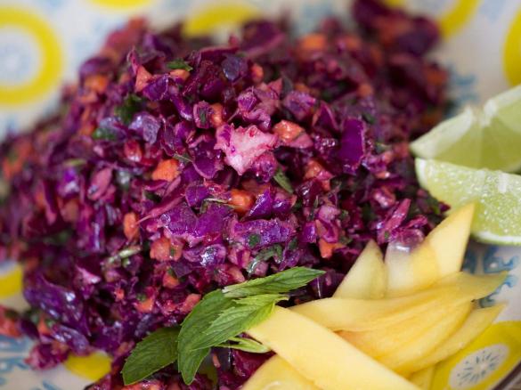 Thermogeek Green Mango, Beetroot and Cabbage Salad
