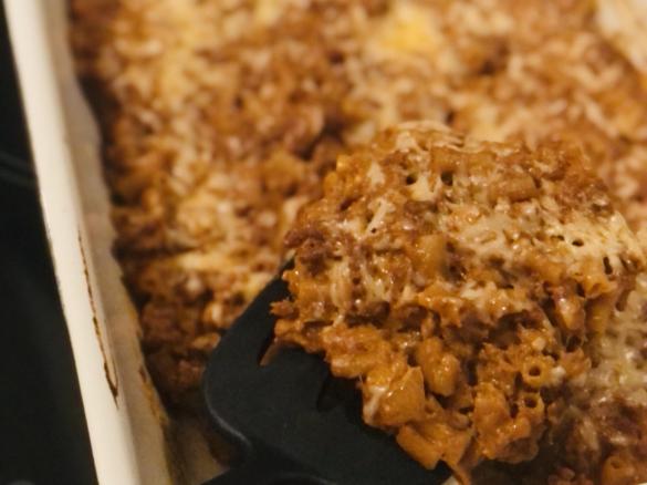 Hearty Mince and Macaroni Casserole
