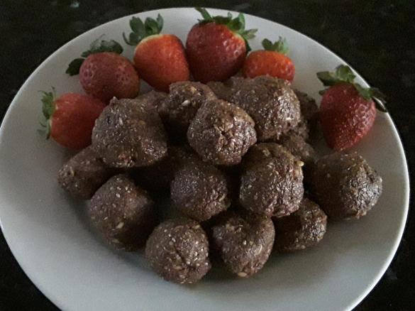 Keto Chocolate Nut Seed balls