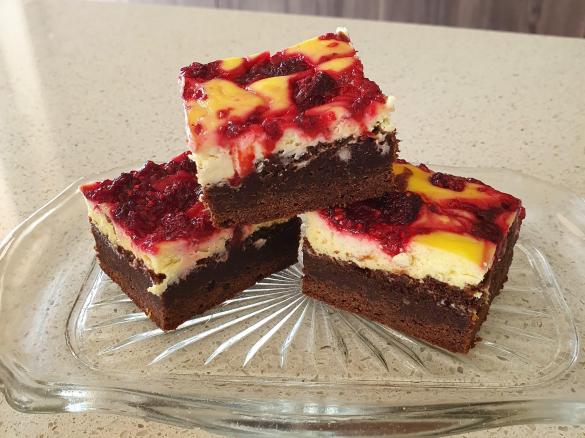 Raspberry and Chocolate Cheesecake Brownie