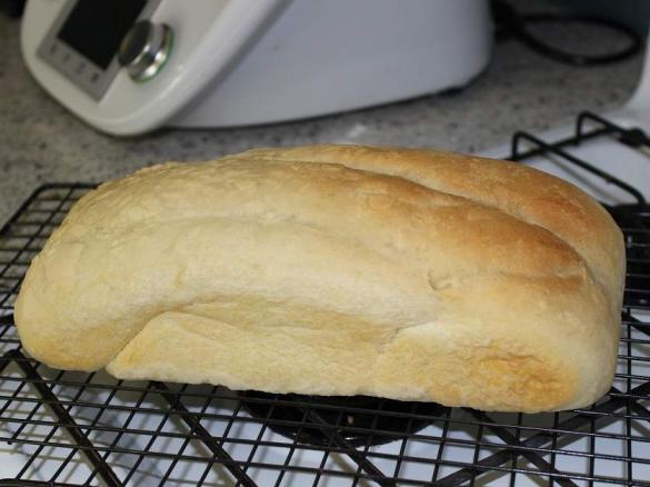 Fluffy bread - no bread improver