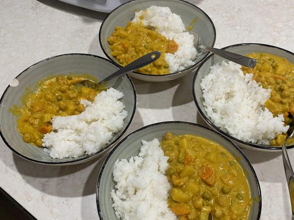 Simple Vegan Chickpea (Coconut) Curry