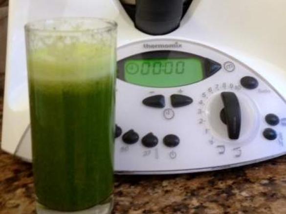 Lemon and Parsley juice with a super twist