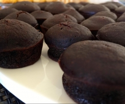 40 second Moist Chocolate Banana Mud cake Cupcakes 