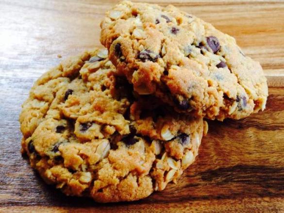 Peanut butter choc chip oat cookies