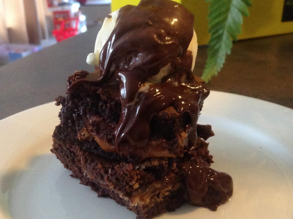 Caramel Fudge Brownie 