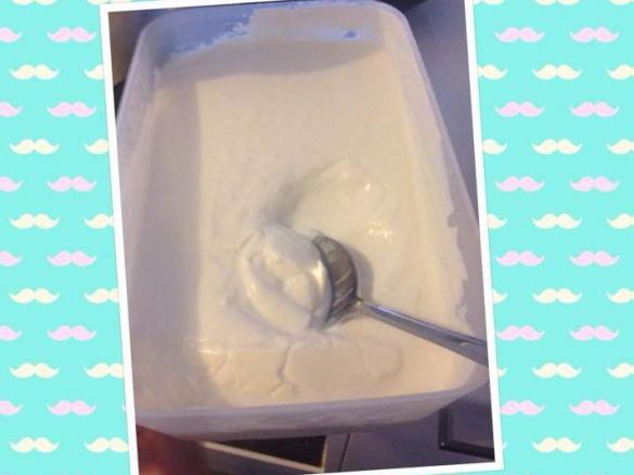 Thick and Creamy Yoghurt