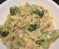 Chicken, bacon & broccoli fettuccini