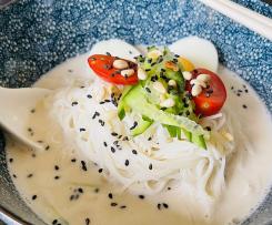Noodles with Soya Bean Soup (Korean Kong Guk Su)