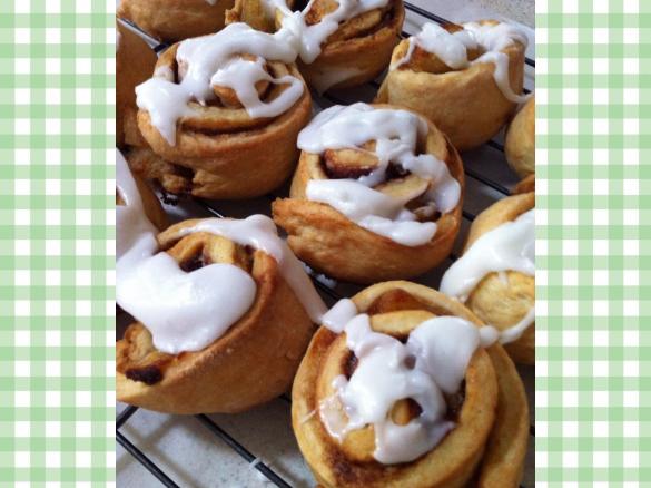 Easy peasy Apple cinnamon scrolls