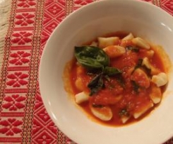 Tomato sauce for Ricotta Gnocchi or any pasta dish