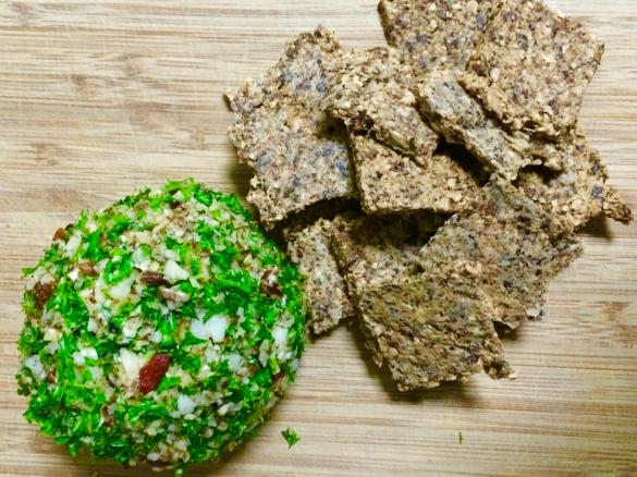 LCHF Christmas Cheese Ball