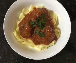 Meatballs in sauce