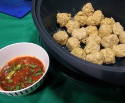 Chicken Quiona Devil Balls with a Spicy Dipping Sauce