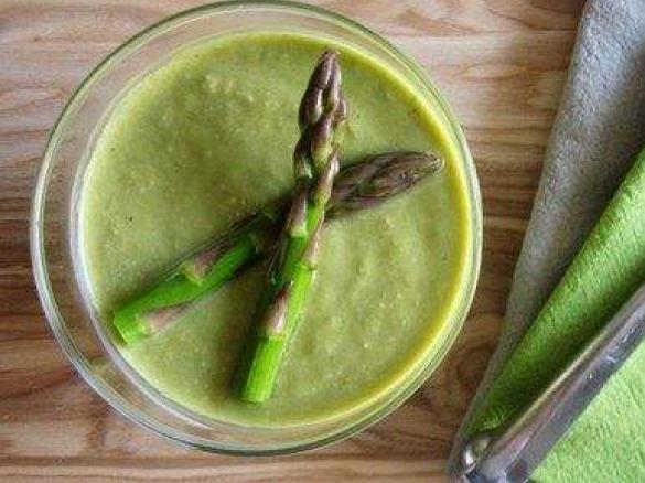 Easy healthy warming asparagus soup