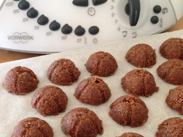 Raw Chocolate Macaroons