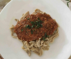 Quinoa Pasta With Bolognaise Sauce