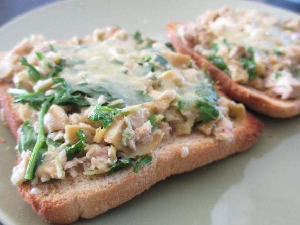 Tuna and Champignon Toasts