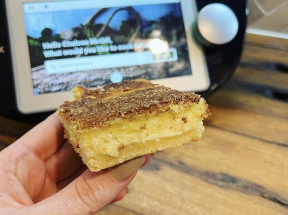 Churro cheesecake slice