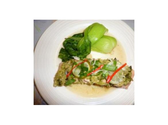 Steamed Salmon with Thai Sauce