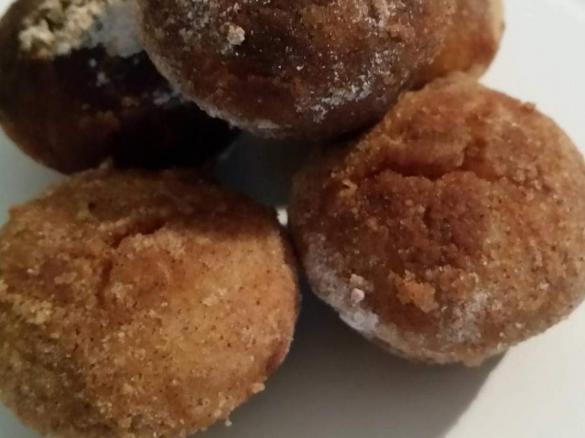 Doughnut muffin balls