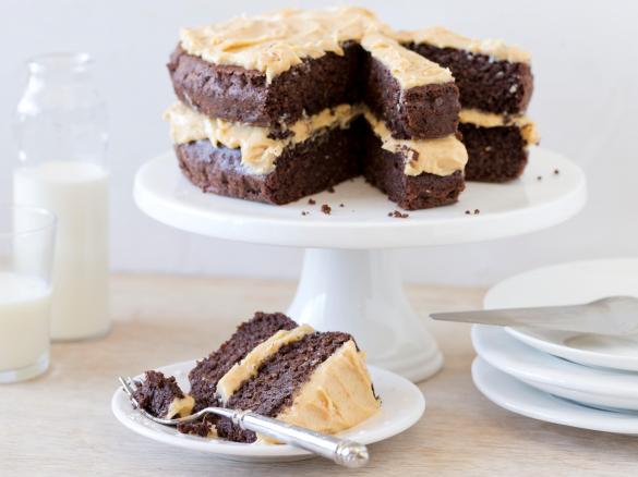 Chocolate quinoa cake with peanut butter frosting