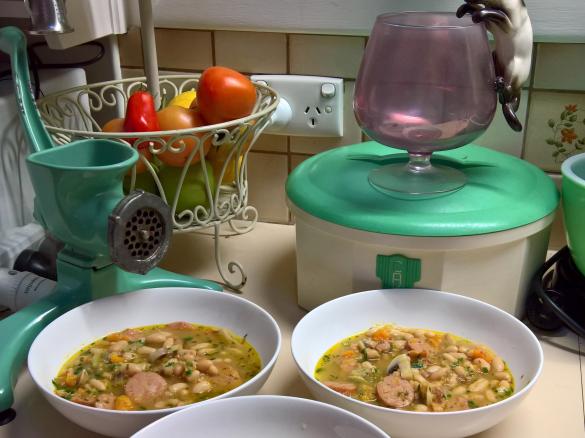 Hearty chorizo, mushroom and bean soup Low GI