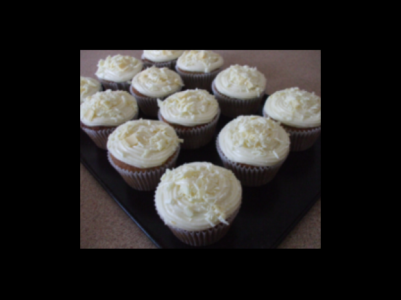 Chai & White Chocolate Cupcakes