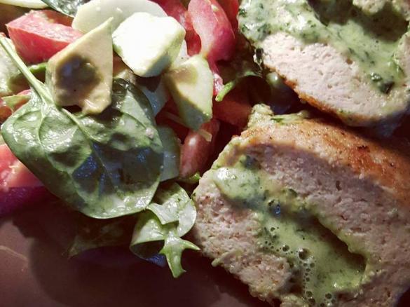 Cheesy Spinach Stuffed Chicken