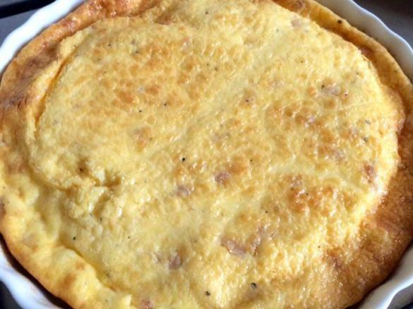 (LCHF) BASIC LOW CARB BACON AND EGG QUICHE