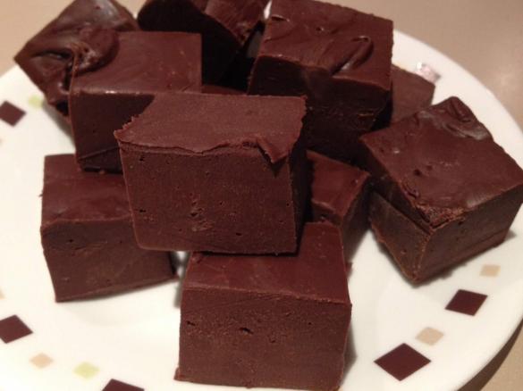 Super easy chocolate fudge