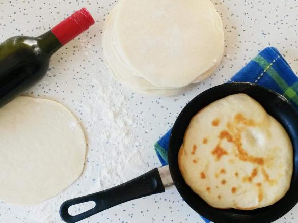 Greek souvlaki / pita bread