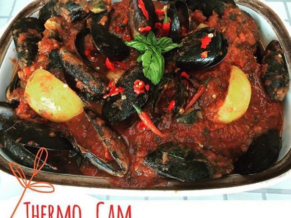 Chunky Chilli Mussels 