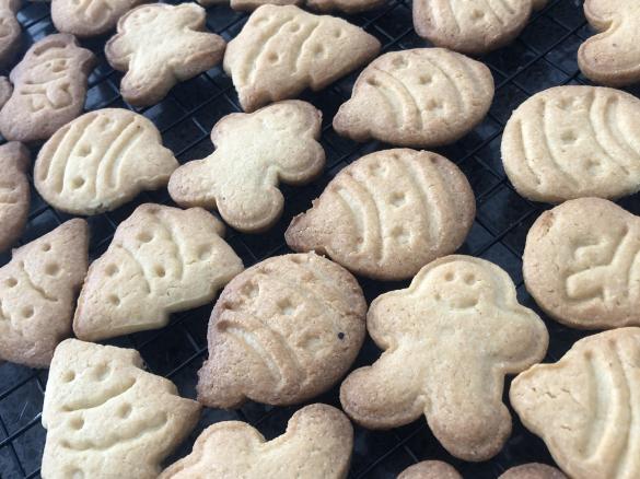 Ouma’s soetkoekies (sweet biscuits)