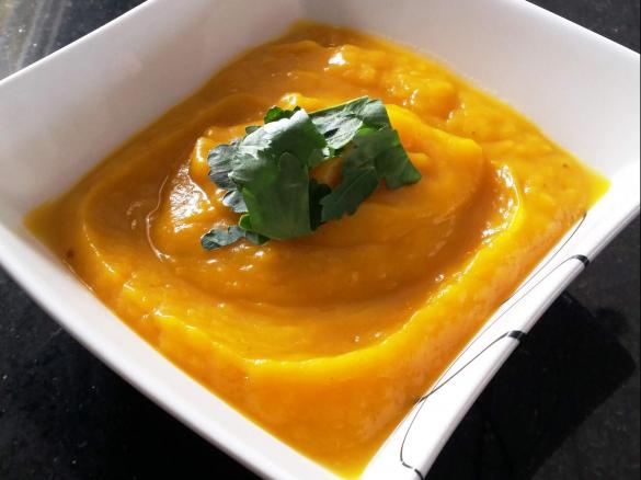 Easy thick roasted pumpkin soup