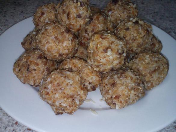 Peanut Butter and Apricot Balls